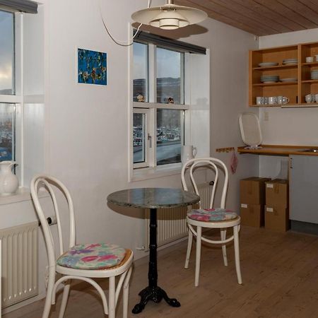 Guesthouse At The Boat Harbour Tórshavn Buitenkant foto