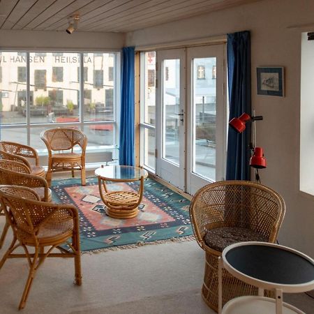 Guesthouse At The Boat Harbour Tórshavn Buitenkant foto