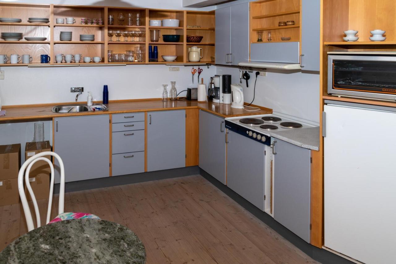 Guesthouse At The Boat Harbour Tórshavn Buitenkant foto