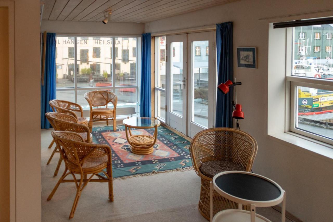 Guesthouse At The Boat Harbour Tórshavn Buitenkant foto
