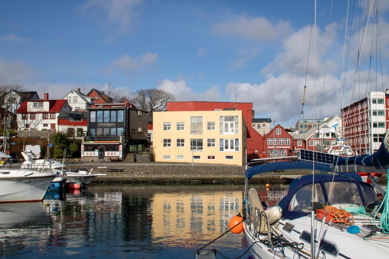 Guesthouse At The Boat Harbour Tórshavn Buitenkant foto
